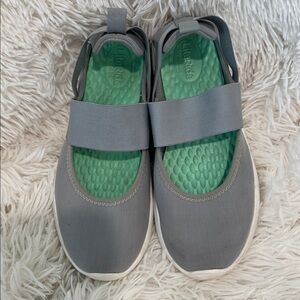 Gray Crocs Women's Slip-On Shoes 7